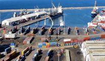 تصدير 278.268 طن من البضائع عبر ميناء وهران في الثلاثي الأول من 2021