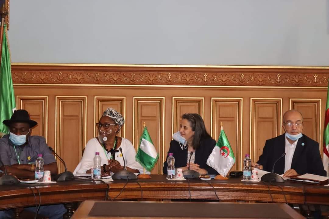 الاتفاق على تنظيم معرض خاص بالمنتجات الجزائرية بنيجيريا سهم الاتفاق على تنظيم معرض خاص بالمنتجات الجزائرية بنيجيريا سهم