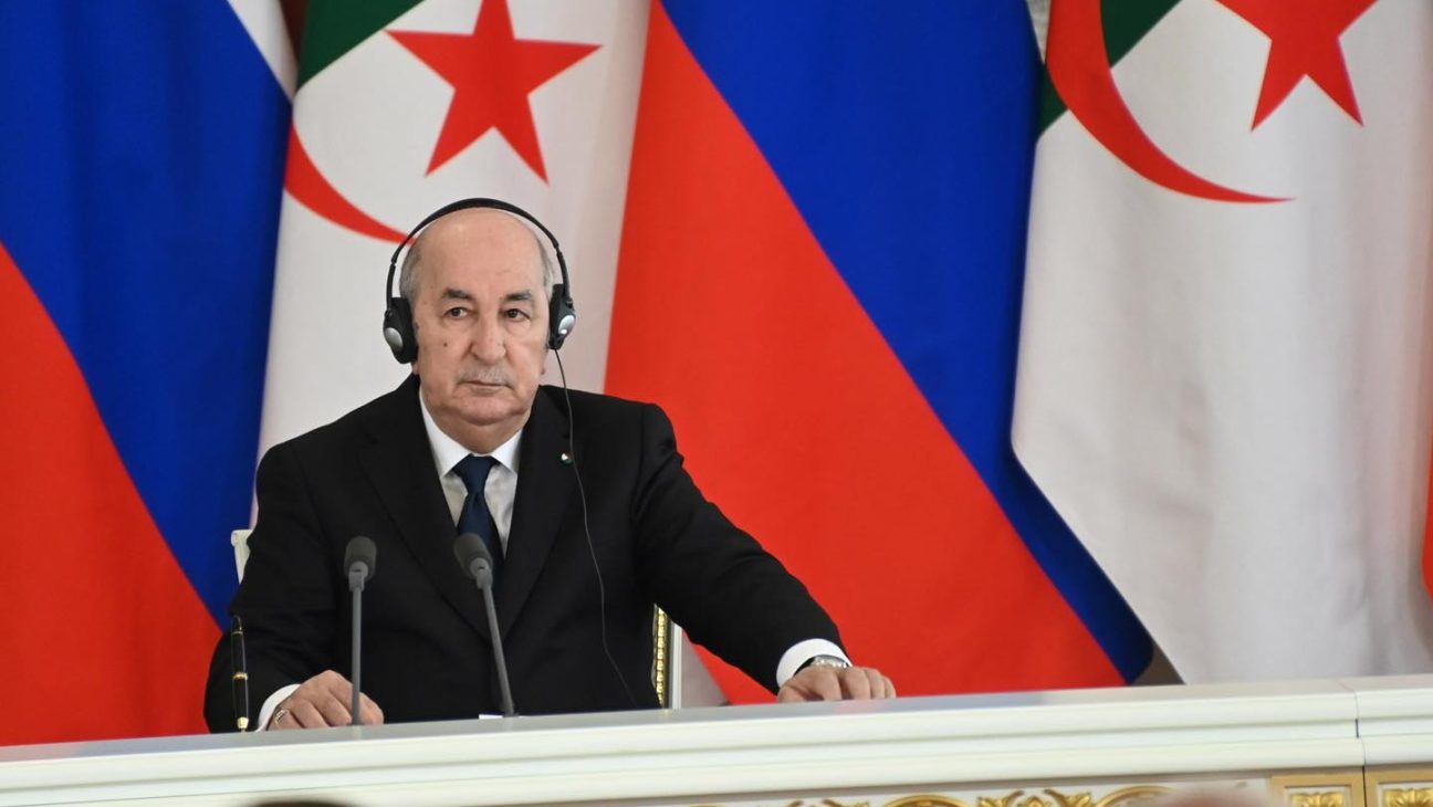 تبون: روسيا تلعب دور كبير في توفير الحبوب واستقرار أسعار الطاقة